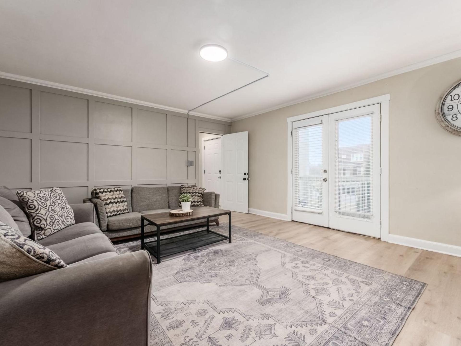 Holiday home Housepitality - The Osu Mansion- Osu Sleeps 20 Columbus
