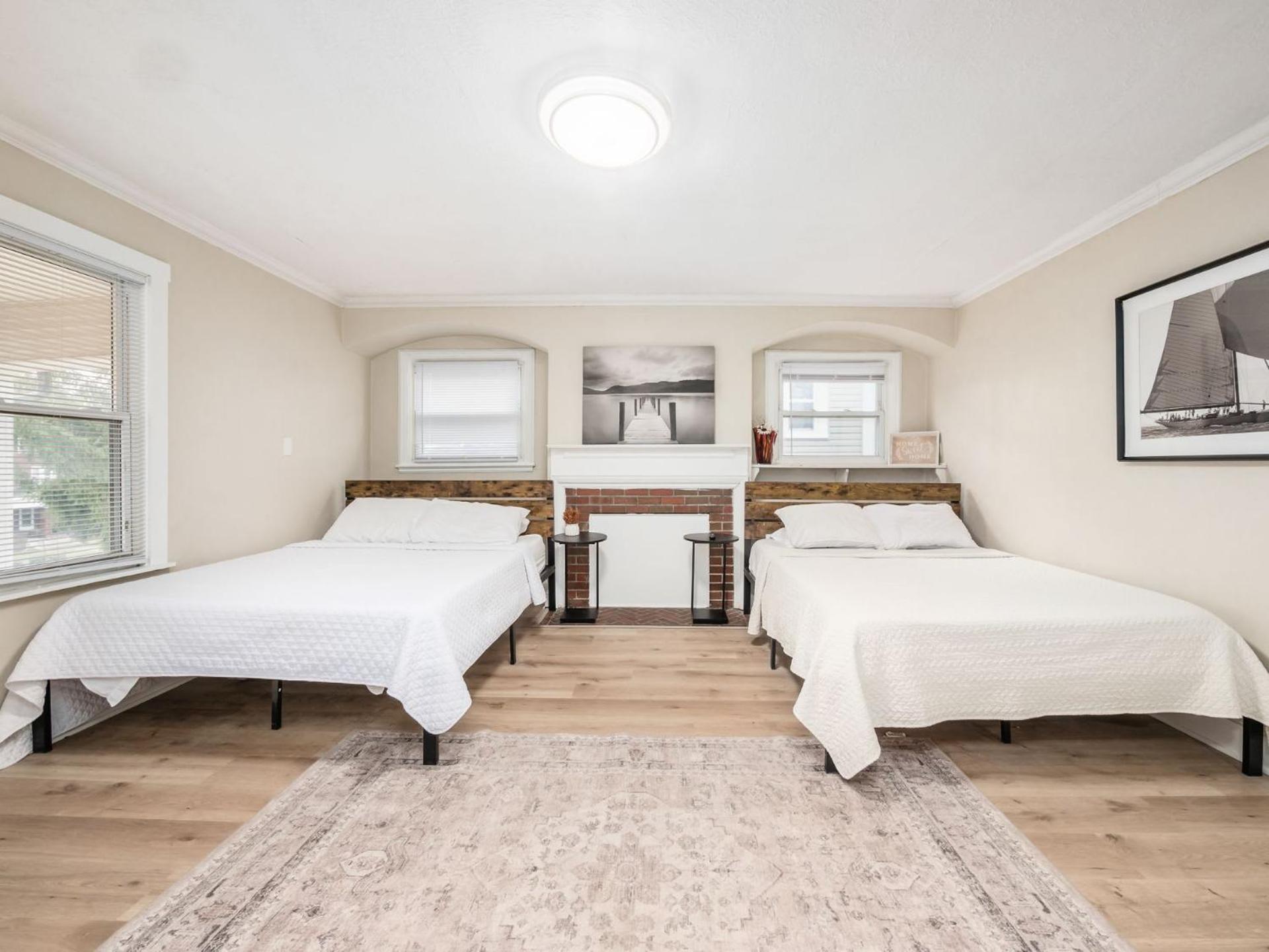 Housepitality - The Osu Mansion- Osu Sleeps 20 * Columbus