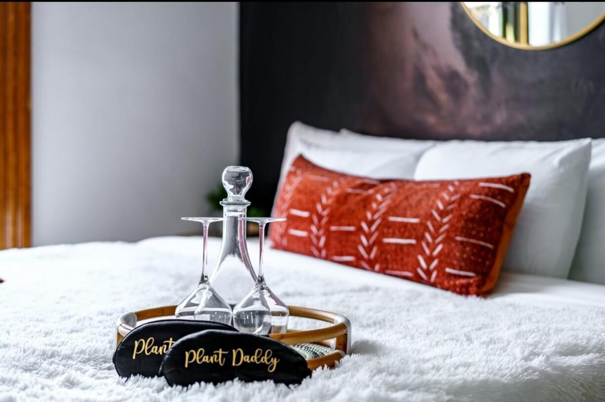 Prime Location Rated Clean Parking Free! Hotel *