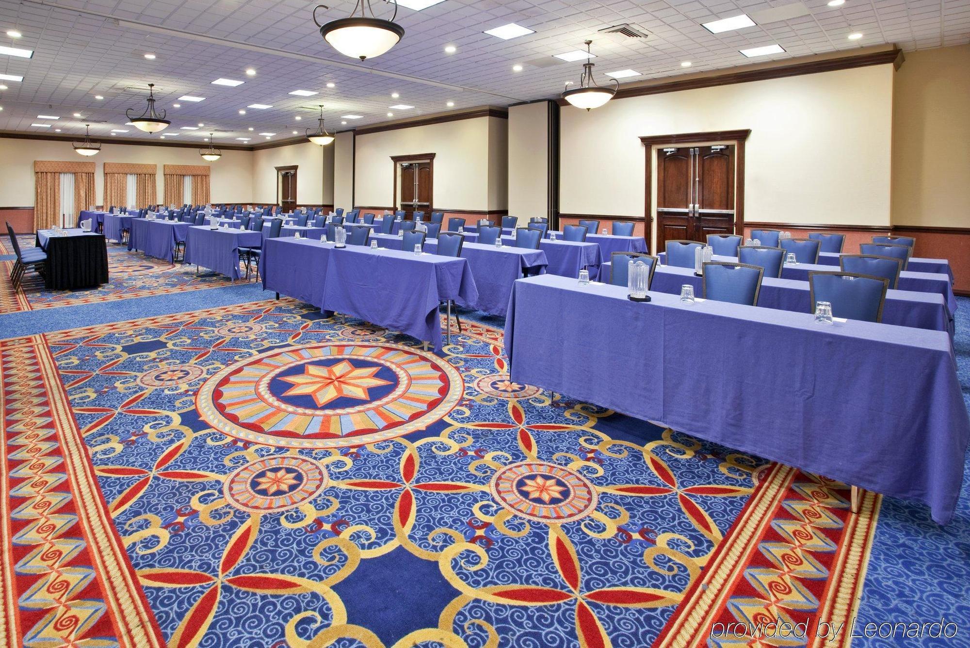 North I-270 Worthington Hotel 3*