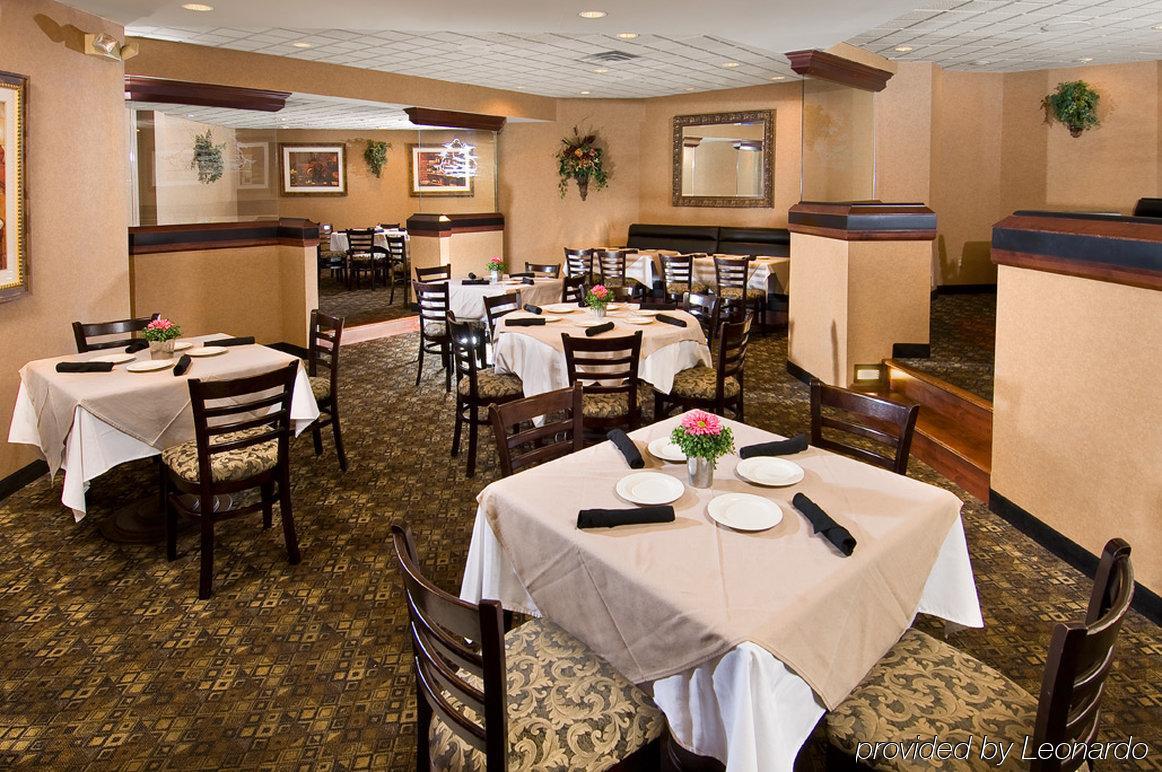 Hotel Fairfield & By Marriott Airport