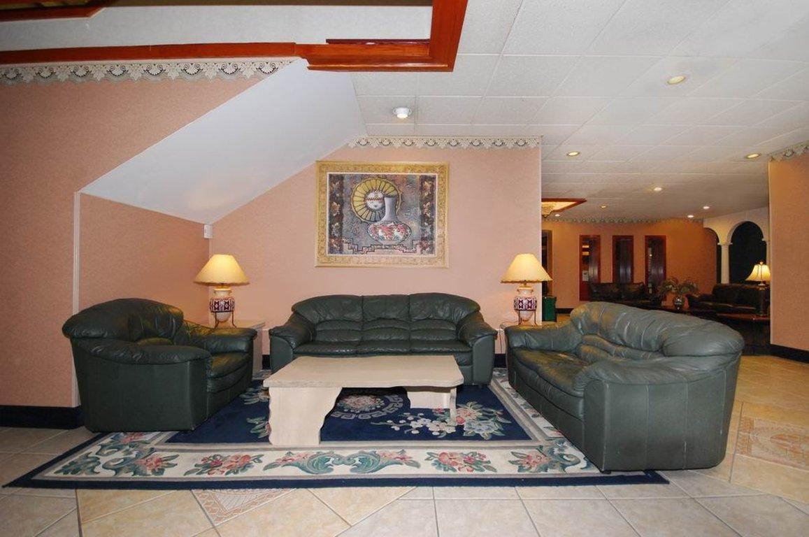 Hotel Magnuson Grand North Columbus