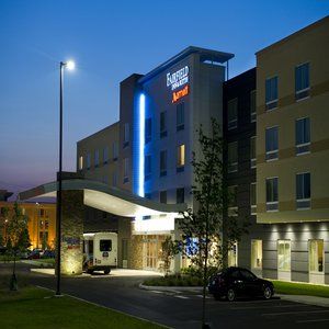 Hotel Fairfield & By Marriott Airport