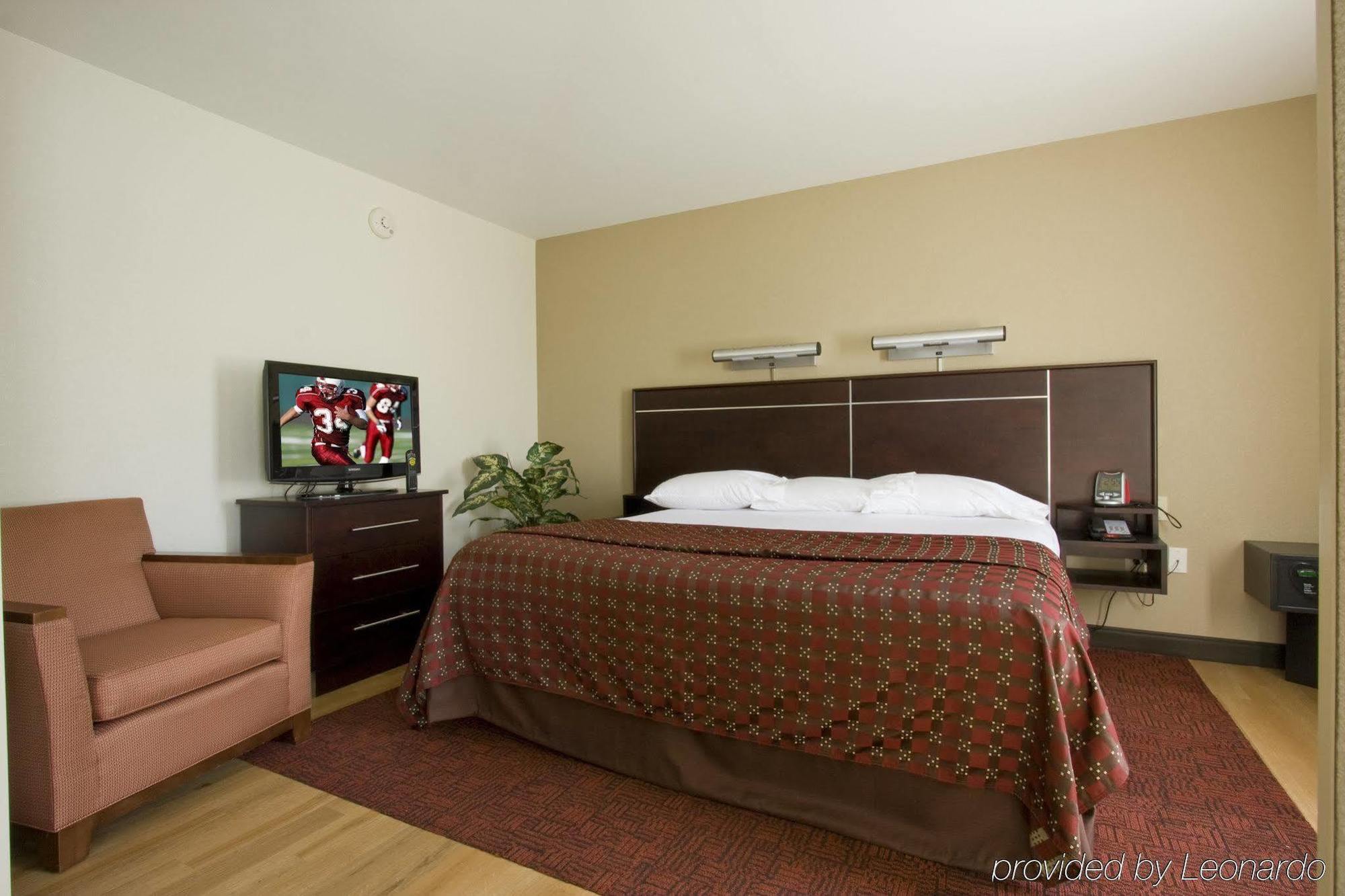 Red Roof Plus+ Downtown - Convention Center 3*