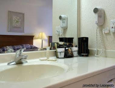 Baymont By Wyndham Columbus/rickenbacker 3*