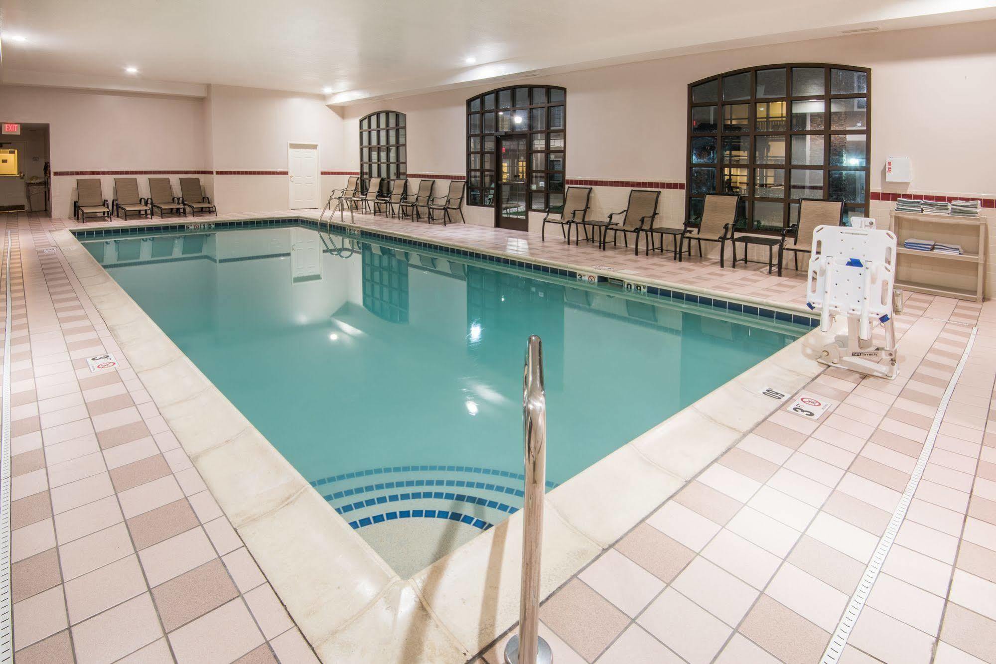 Staybridge Columbus-airport By Ihg Hotel 3*