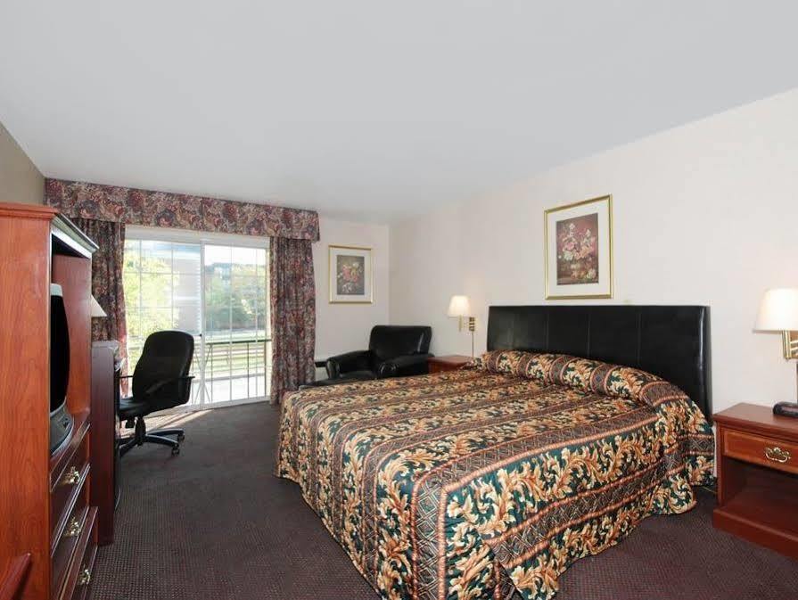 Hotel Magnuson Grand North