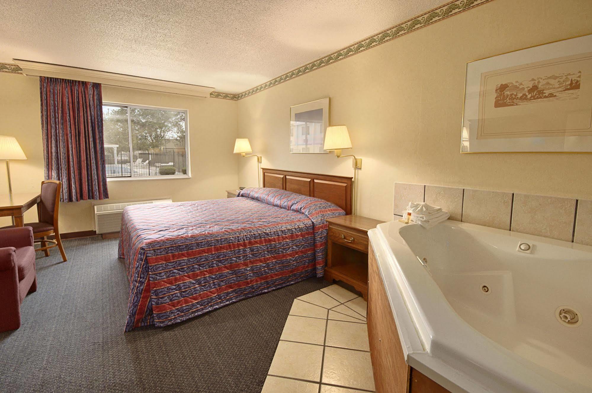 Grand & Banquet Center Hotel