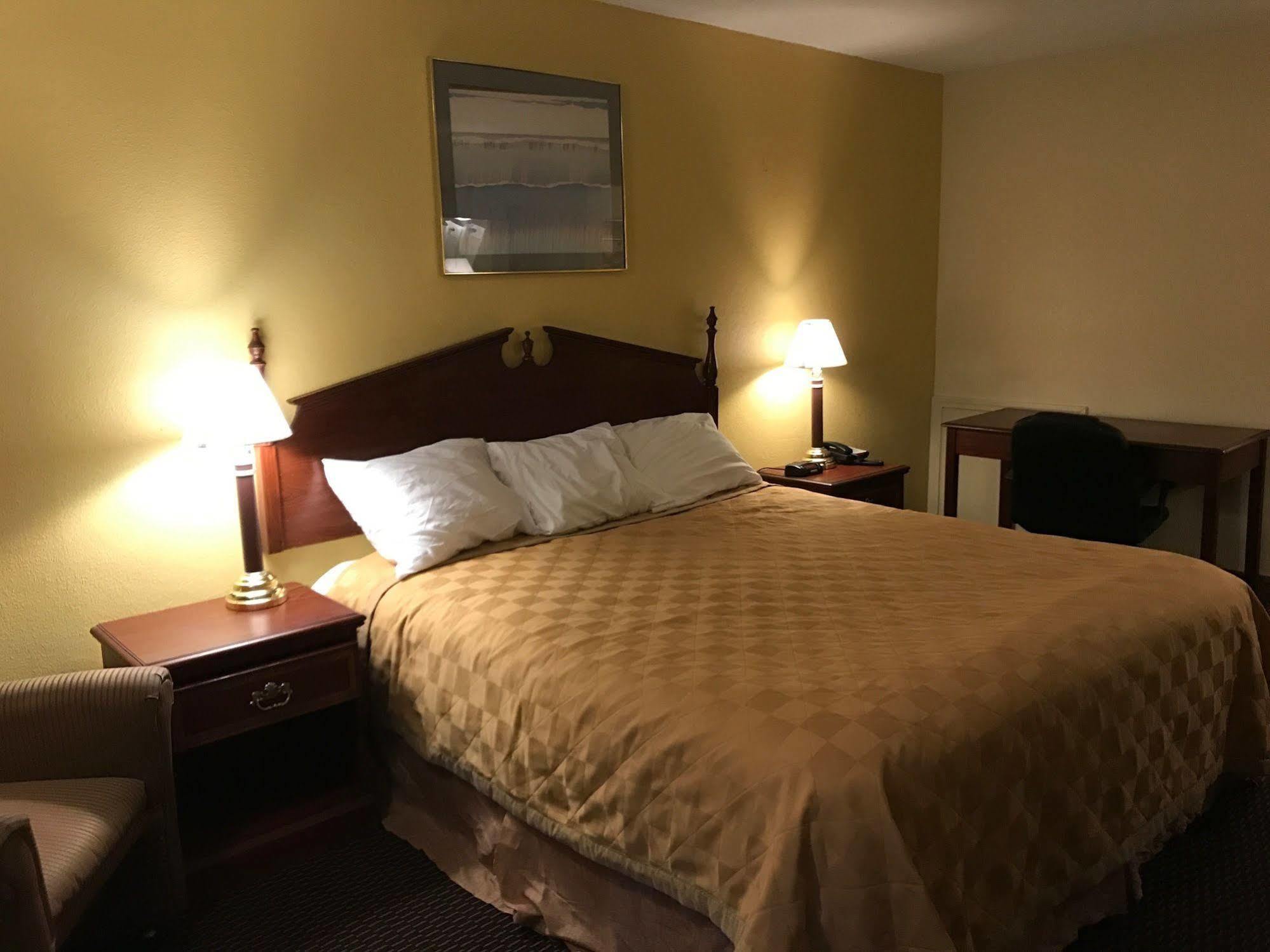 Budget East Motel 2*