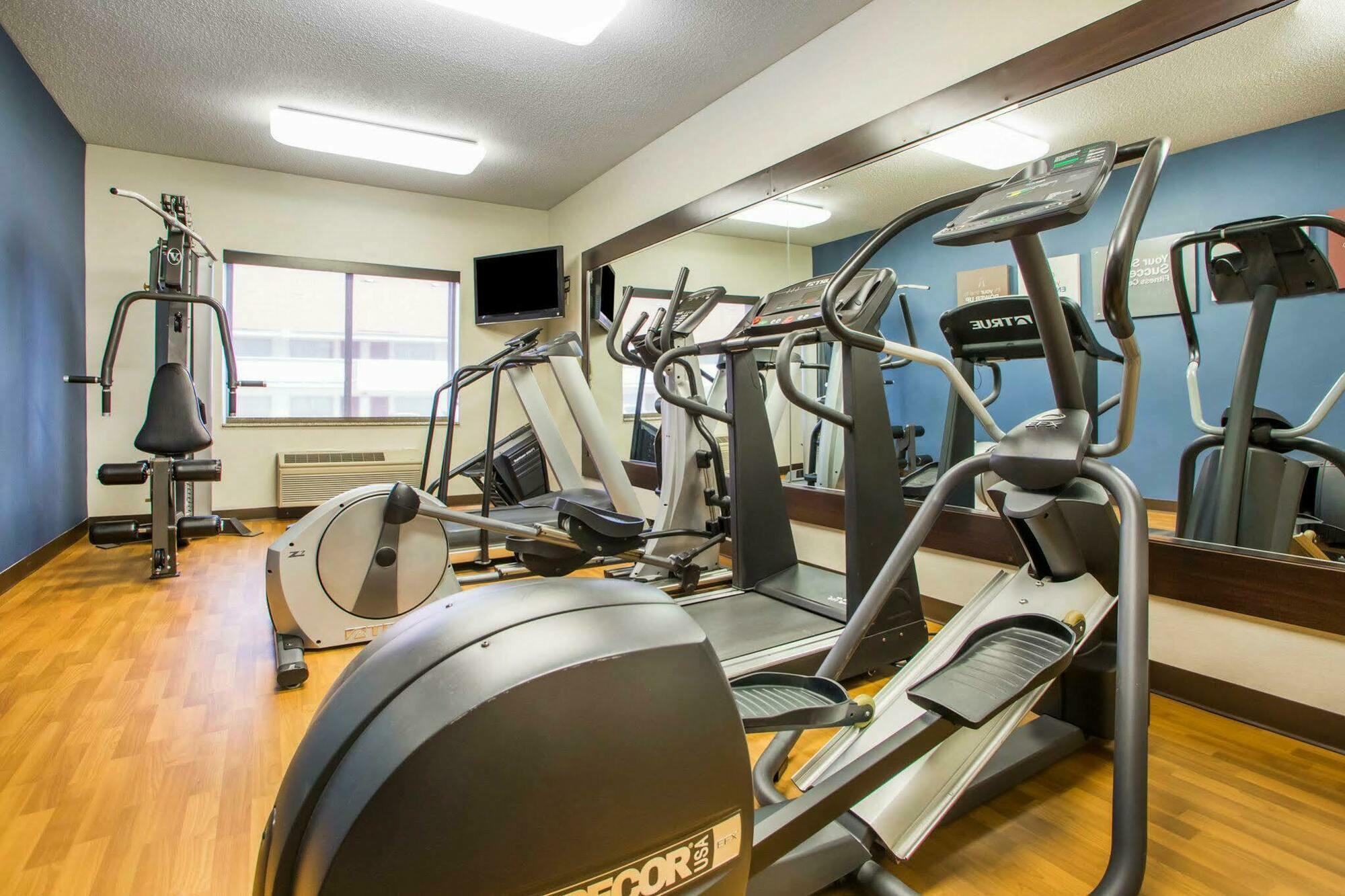 Hotel Comfort West - Hilliard Columbus