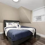 Newly Renovated 3 Bedroom Near High St