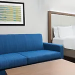 Holiday Inn Express & Suites - Columbus Airport East By Ihg