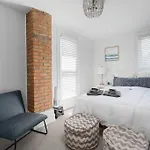 The House Hotels - Perry St.