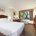 Days Inn By Wyndham Columbus Airport