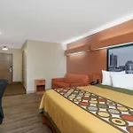 Super 8 By Wyndham Columbus West
