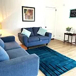 Downtown Retreat - 2Br Oasis
