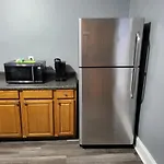 Guest Room With Two Double Beds In Columbus Oh, Airport Location