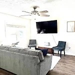 Ranch - 3 Bed Room - Hot Tub - King Bed - Fenced - Pets - Kids - Wifi