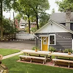 Hawthorne Park Bed And Breakfast