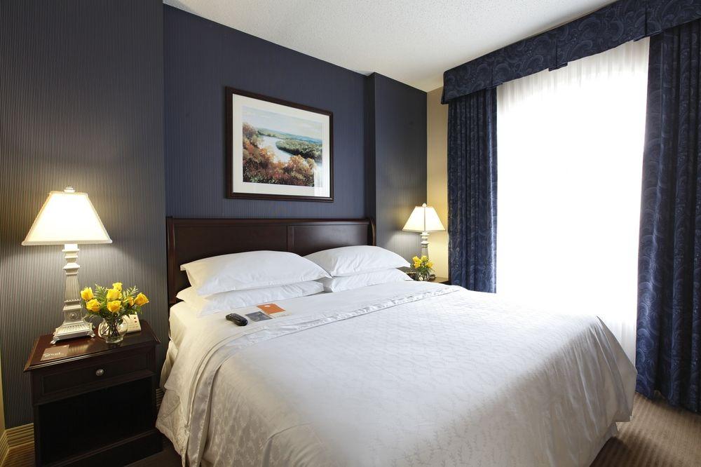 Sheraton Worthington Hotel 4*