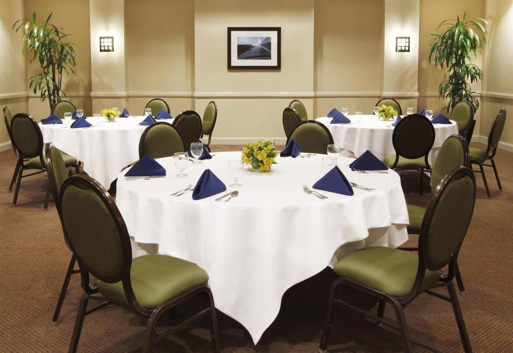Sheraton Worthington Hotel 4*