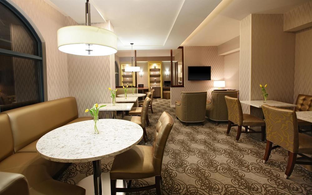 Sheraton Worthington Hotel 4*
