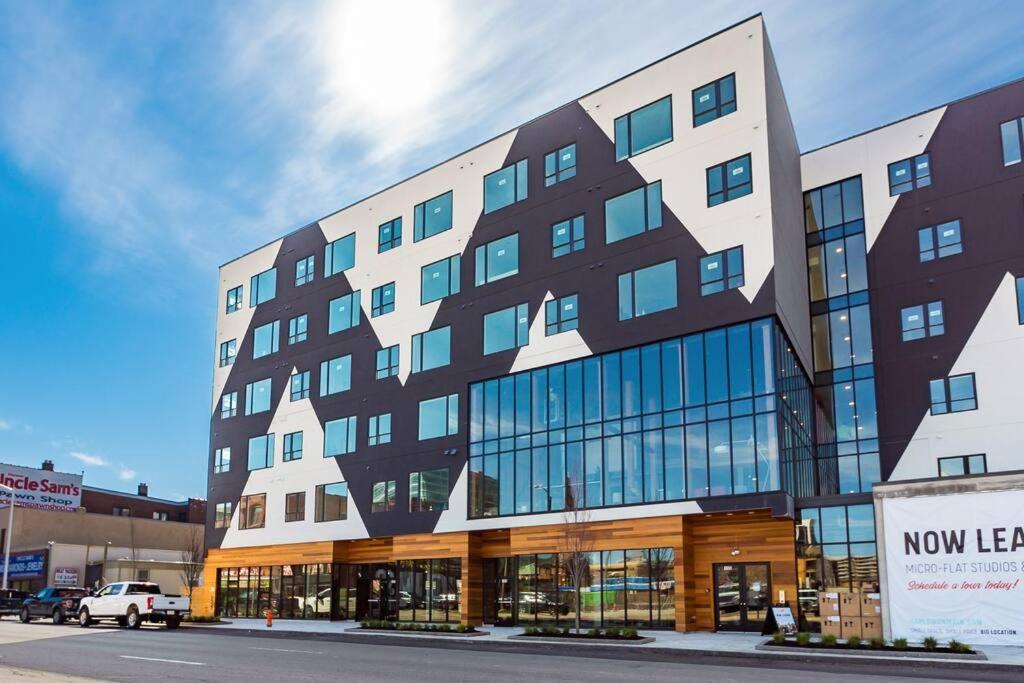 Brand New Gorgeous 1br I Gym + Free Park Apartment