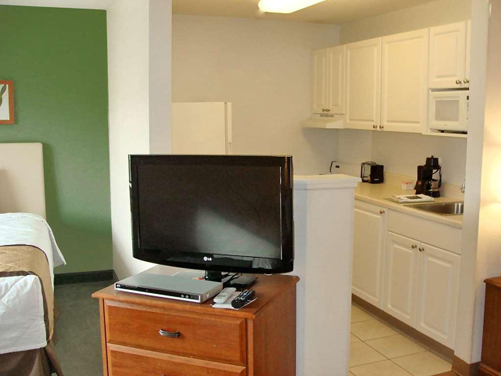 Suburban East Hotel 2*