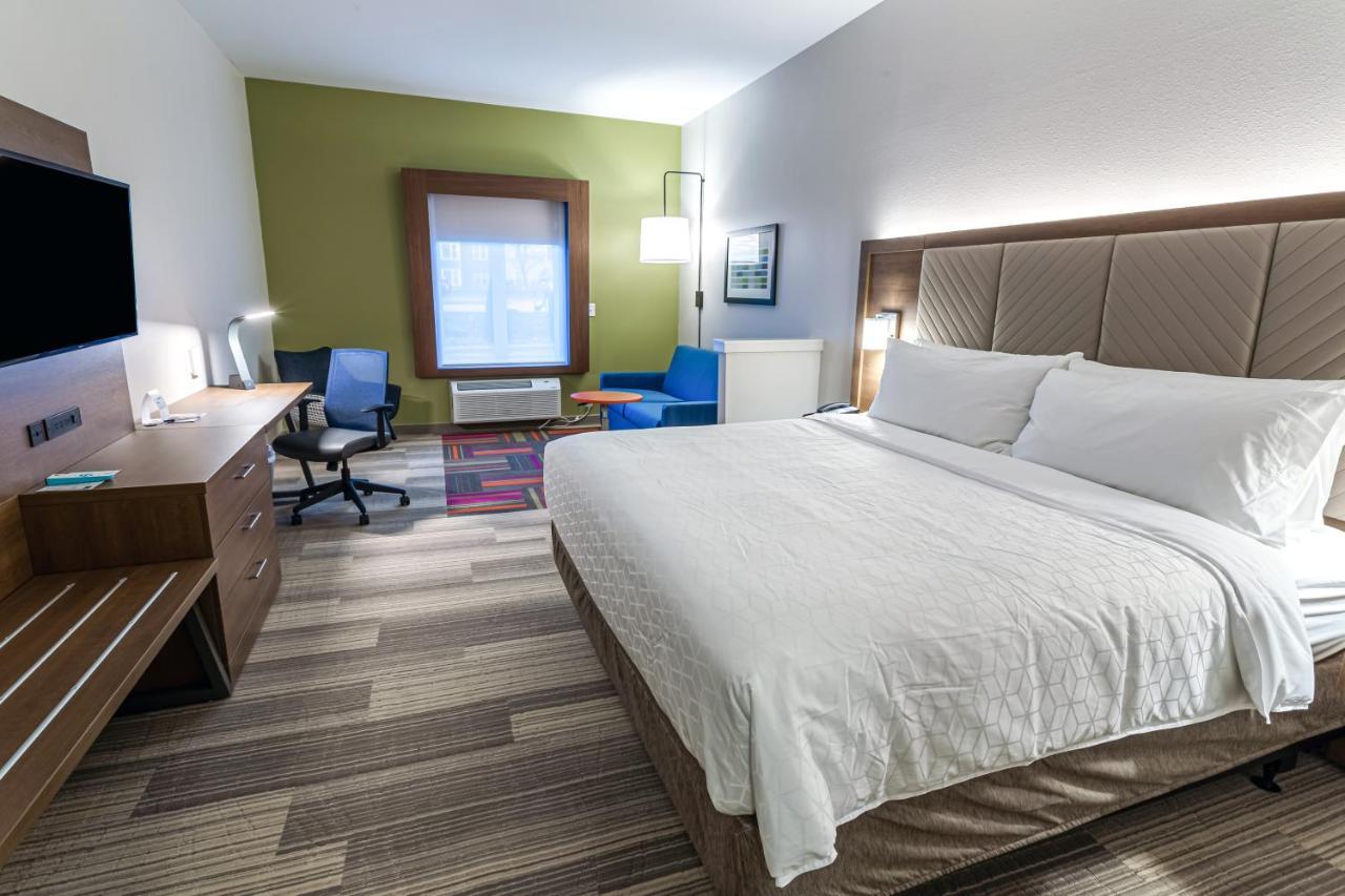 Express & - - Worthington By Ihg 3*
