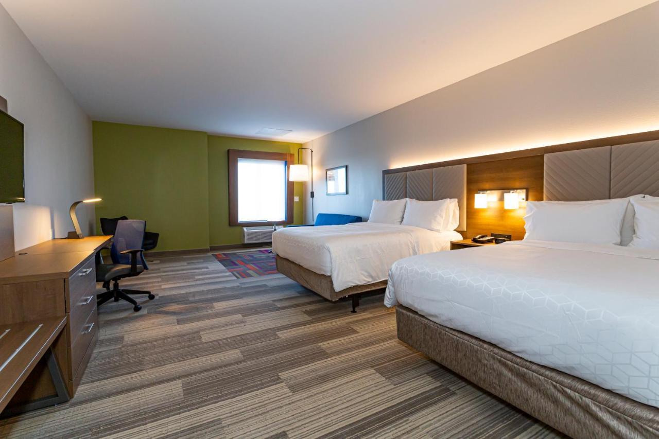 Express & - - Worthington By Ihg Hotel 3*
