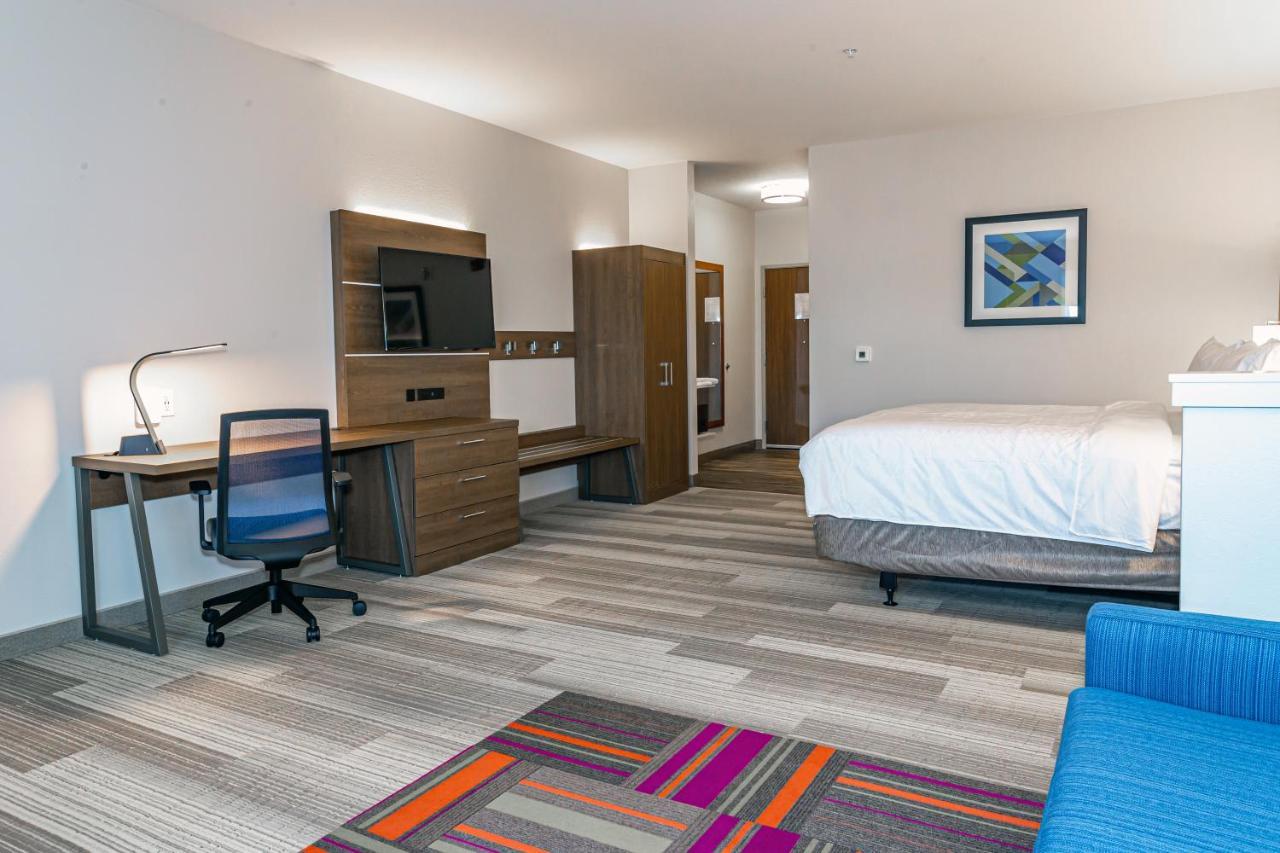 Express & - - Worthington By Ihg Hotel 3*