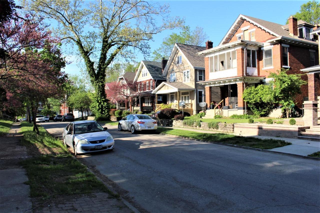Chic 2br Near Dt, 8 Min Walk To Park&conservatory Casa de férias Columbus