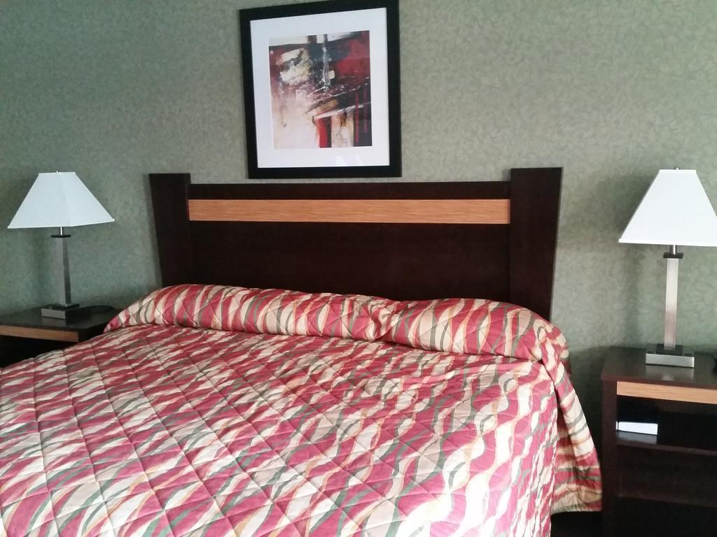 German Village Motel 2*