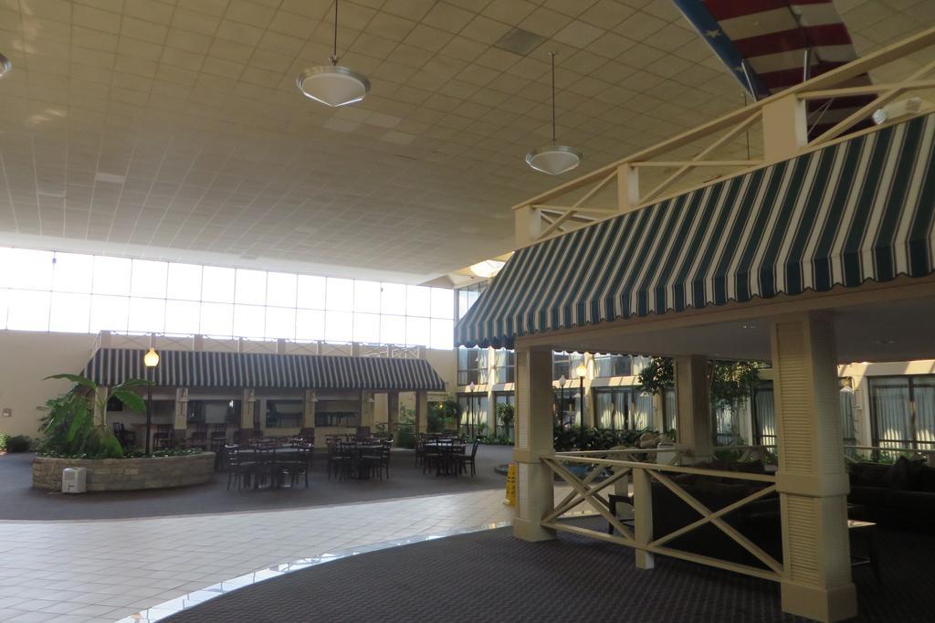 Days By Wyndham Airport 3*