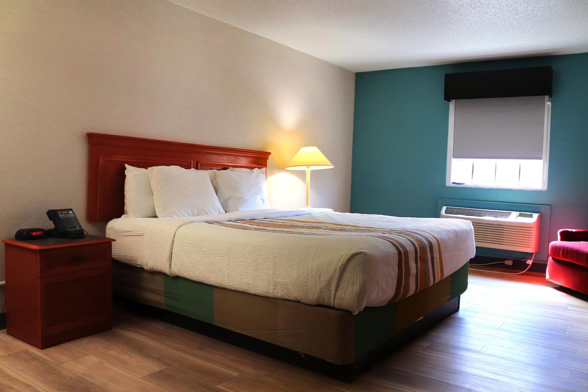 La Quinta By Wyndham Airport Area