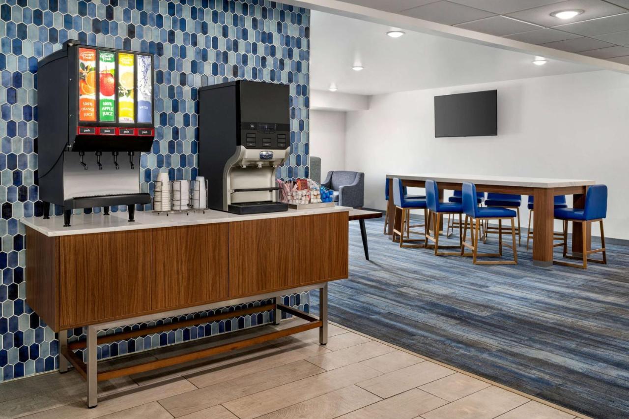 La Quinta By Wyndham Airport Area
