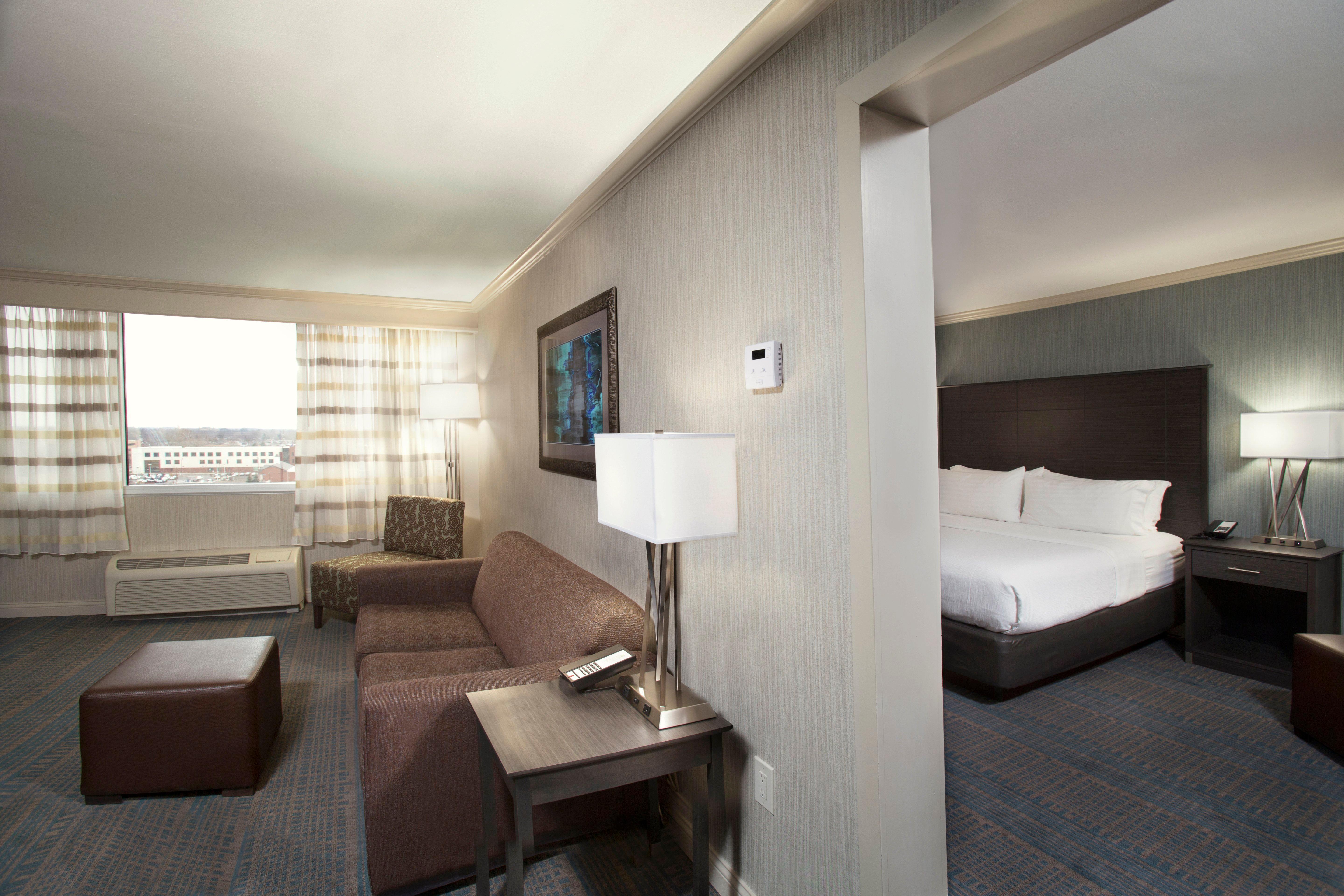 Dwtn-capitol Square By Ihg Hotel 3*