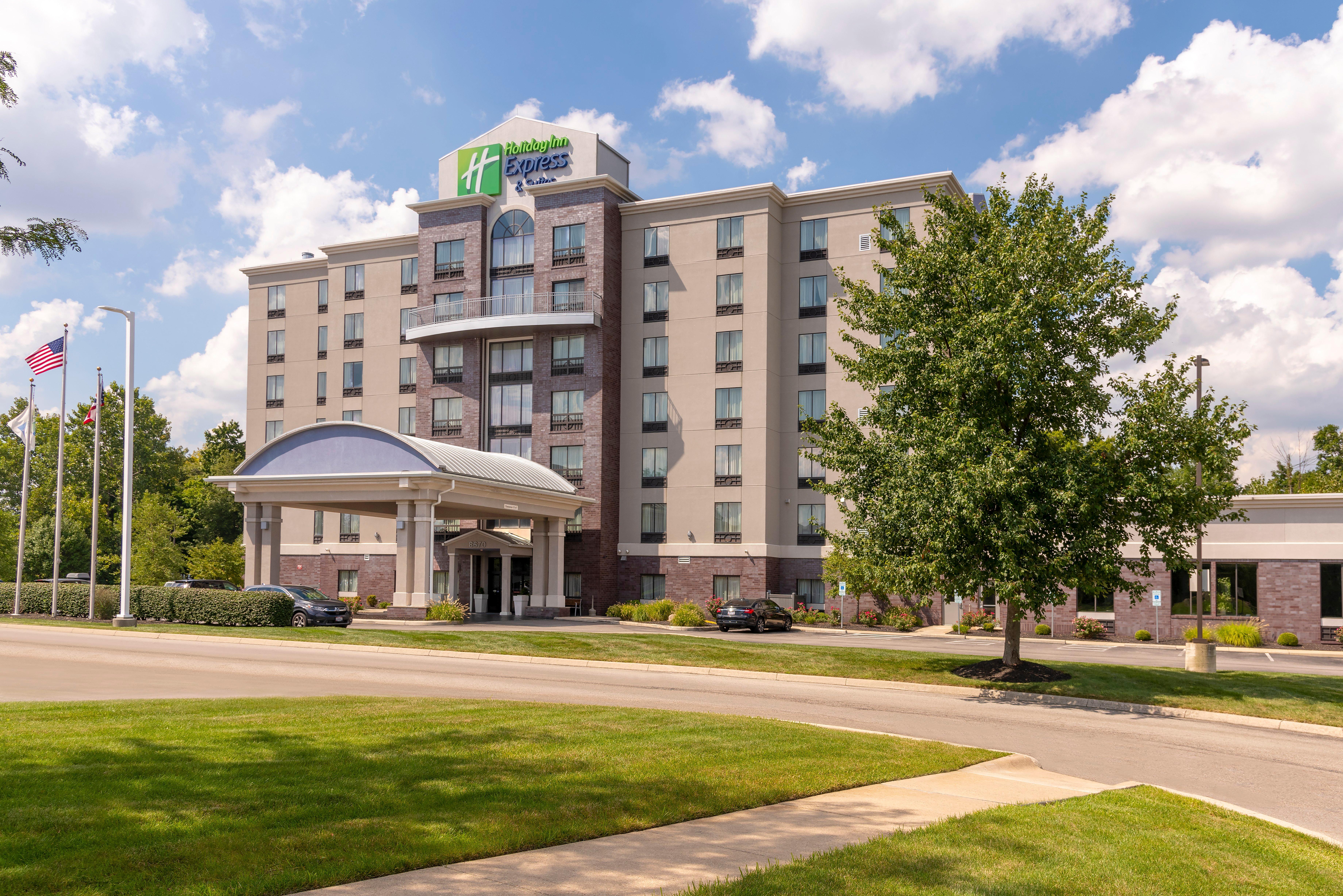 Express & - Polaris Parkway / By Ihg