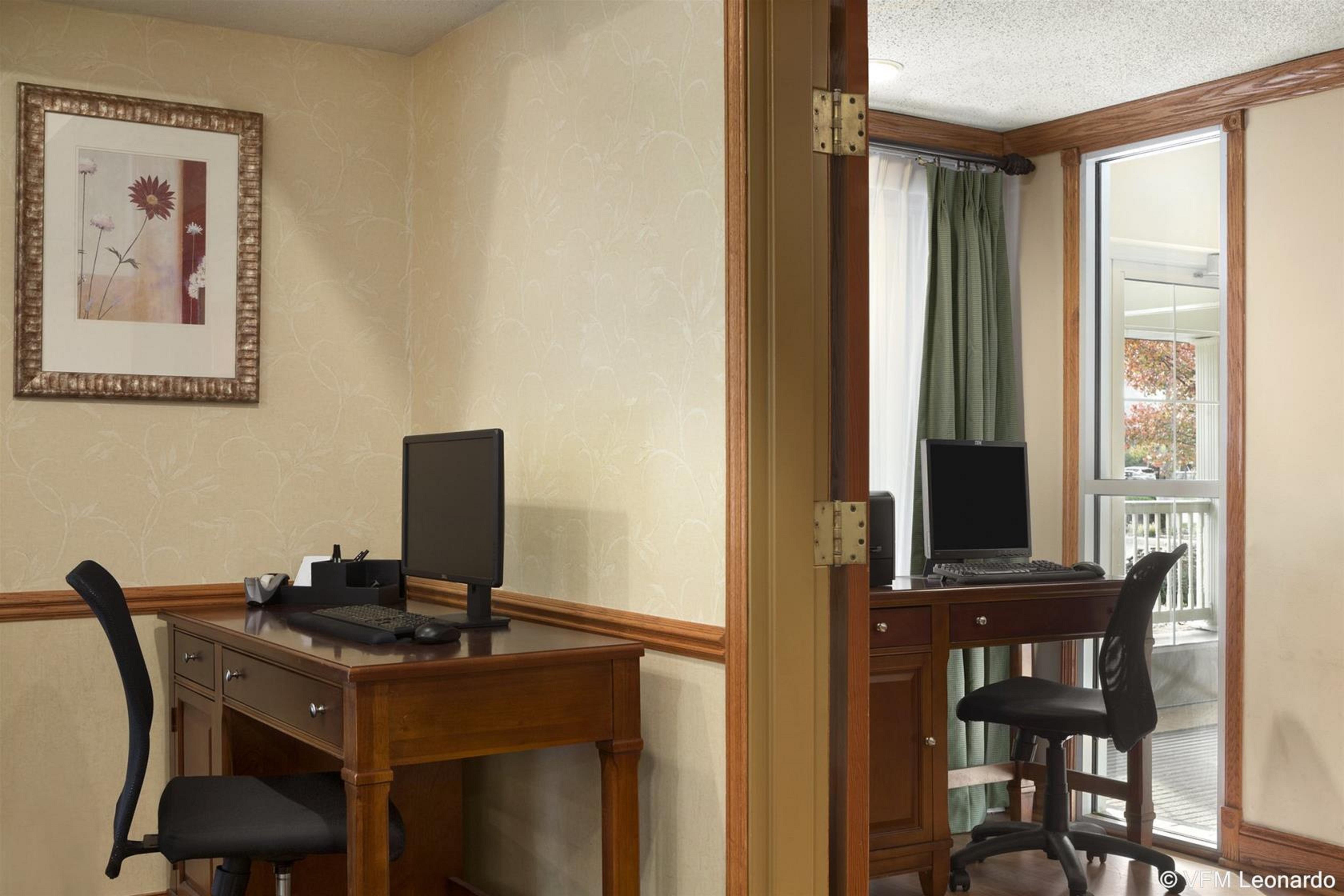 Hotel Country & By Radisson, Airport, Oh 3*