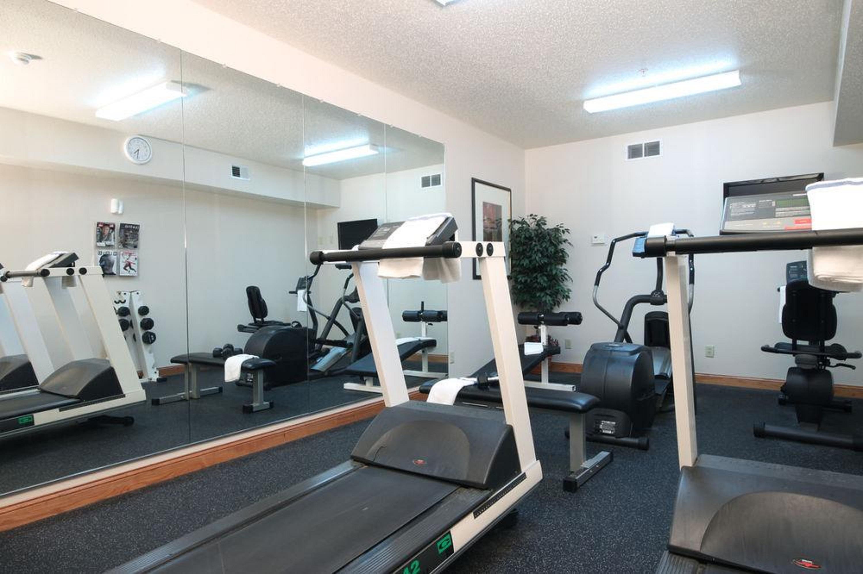 Country & By Radisson, Airport, Oh Hotel 3*