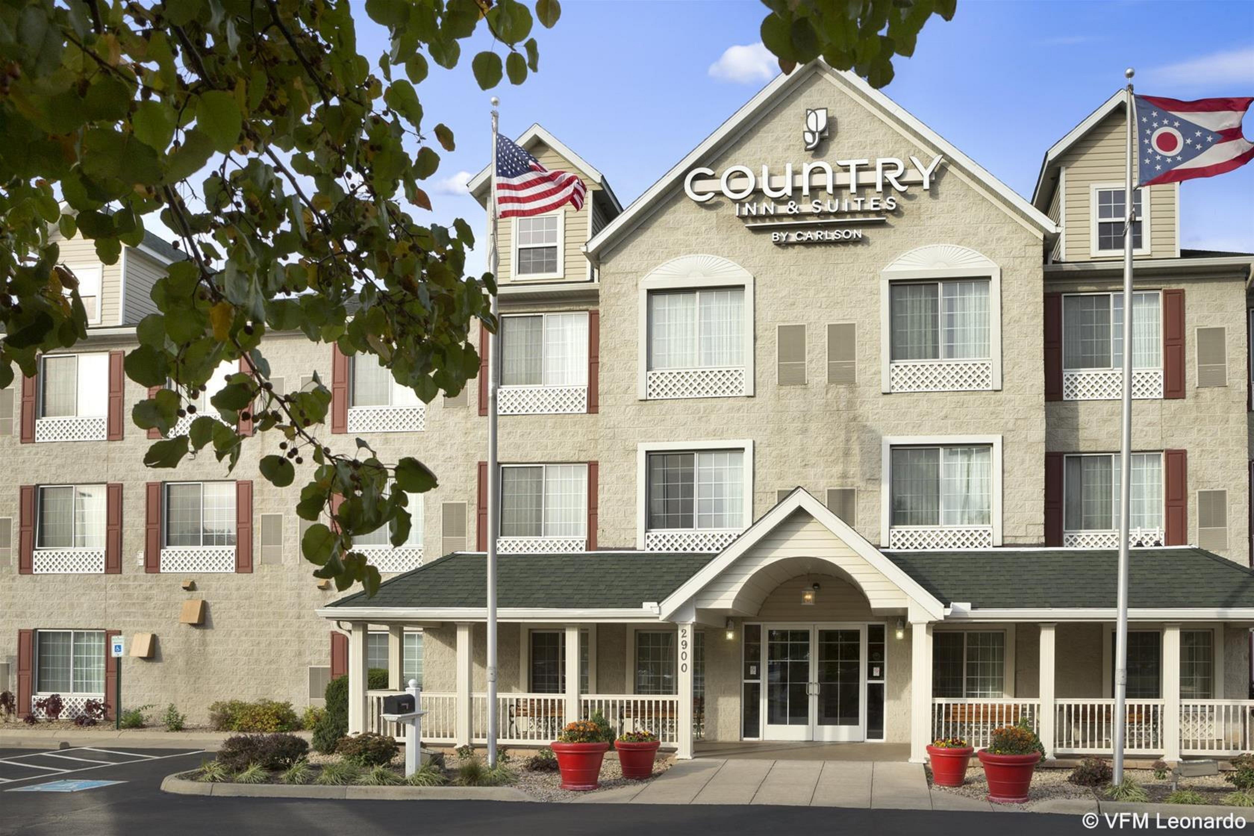 Country & By Radisson, Airport, Oh Hotel 3*