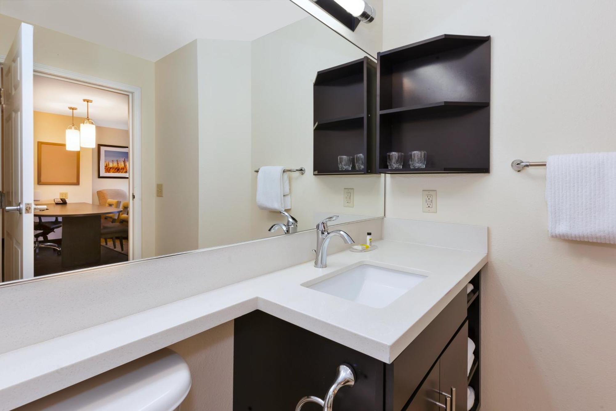 Hotel Candlewood Polaris By Ihg Columbus
