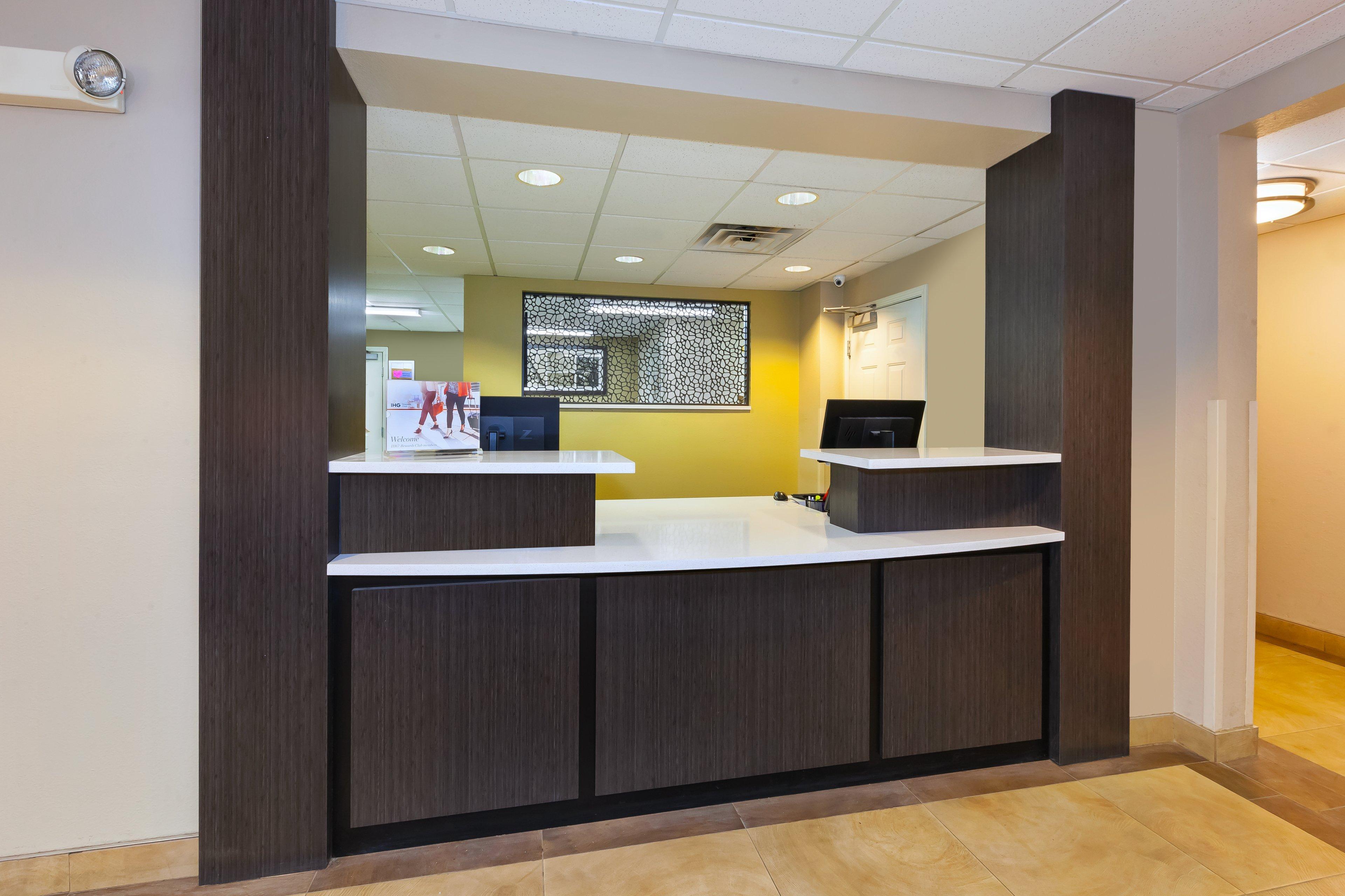 Candlewood Polaris By Ihg Hotel