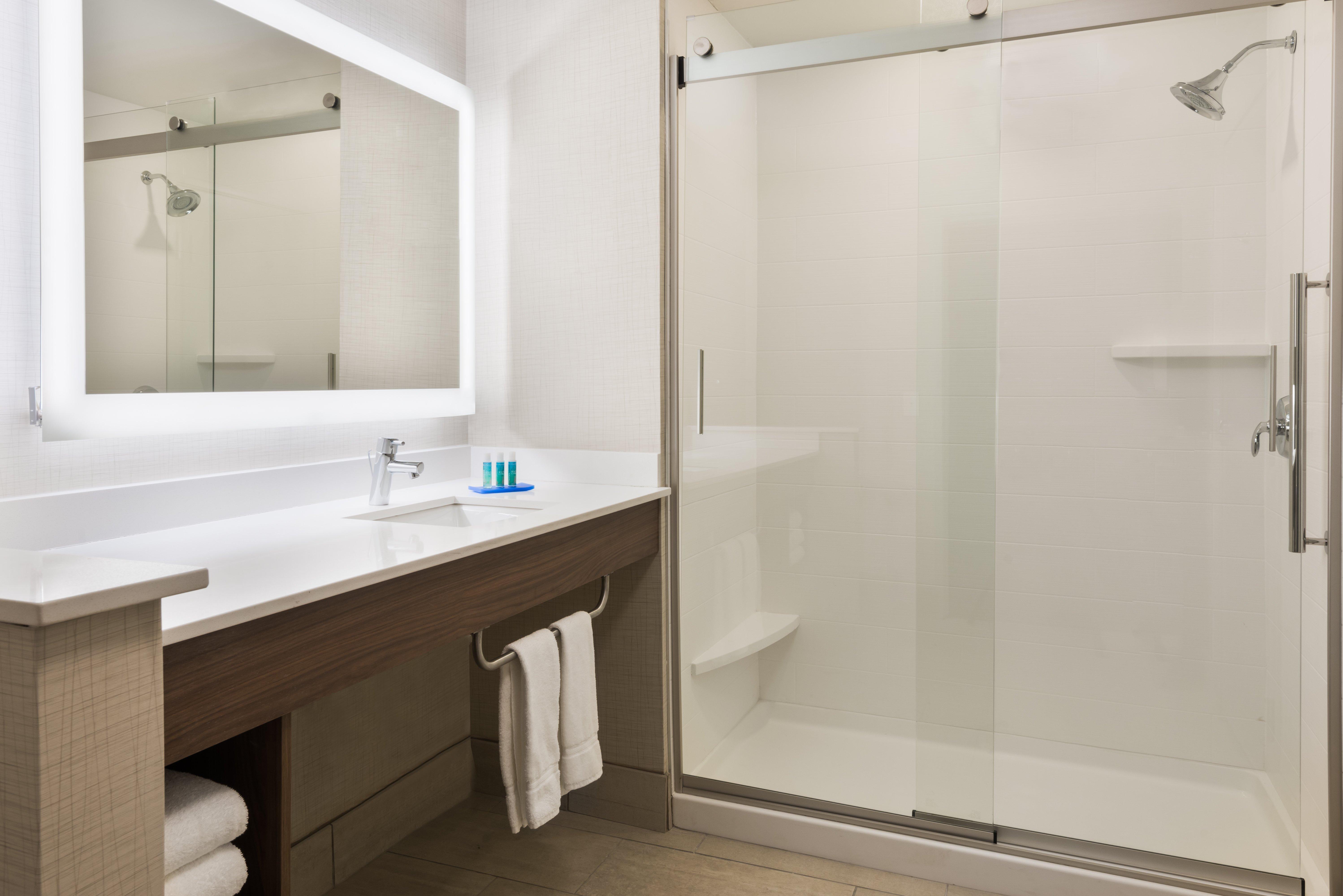Express & - Airport East By Ihg Columbus