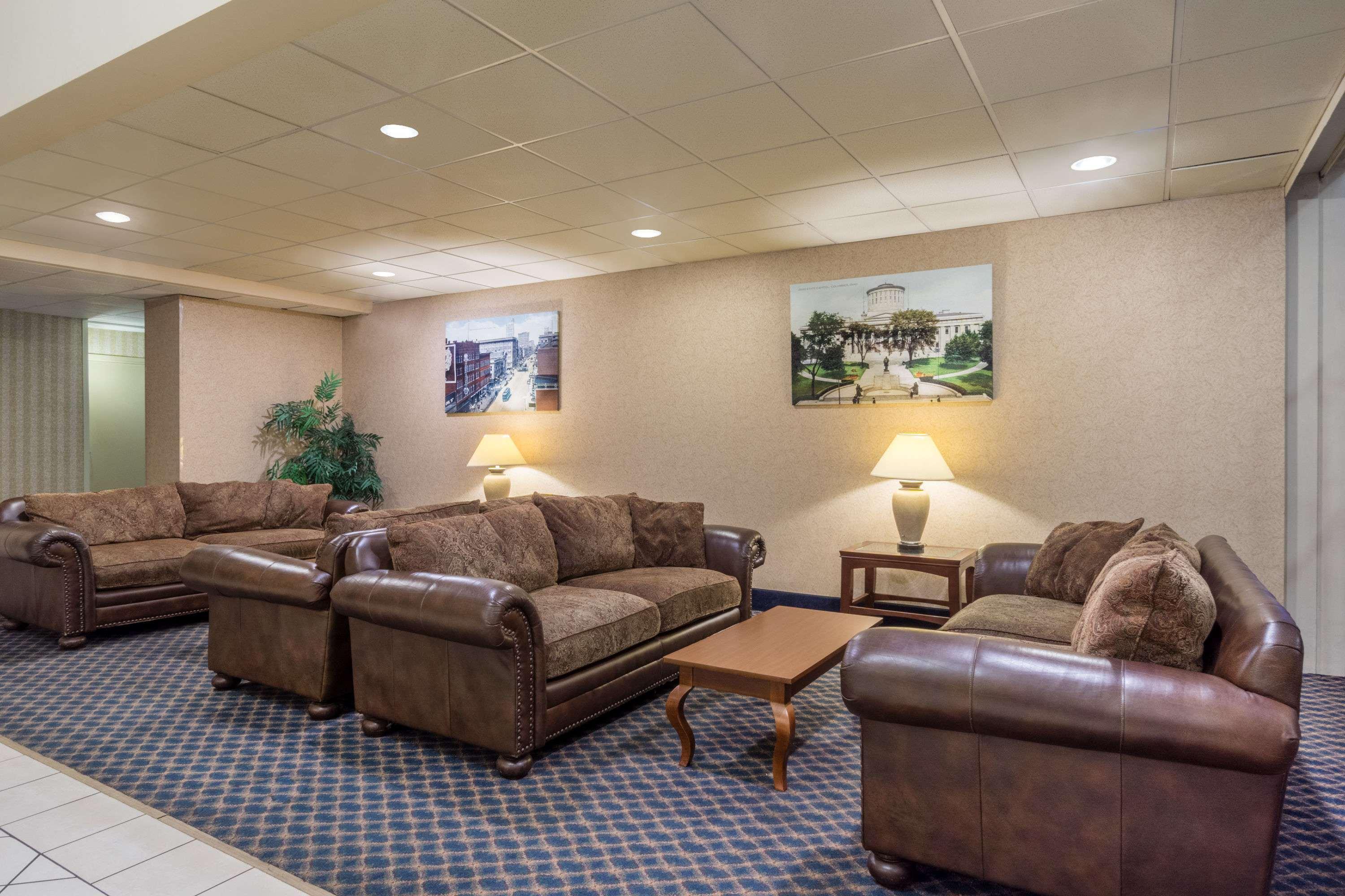 Hotel Days By Wyndham Airport 3*