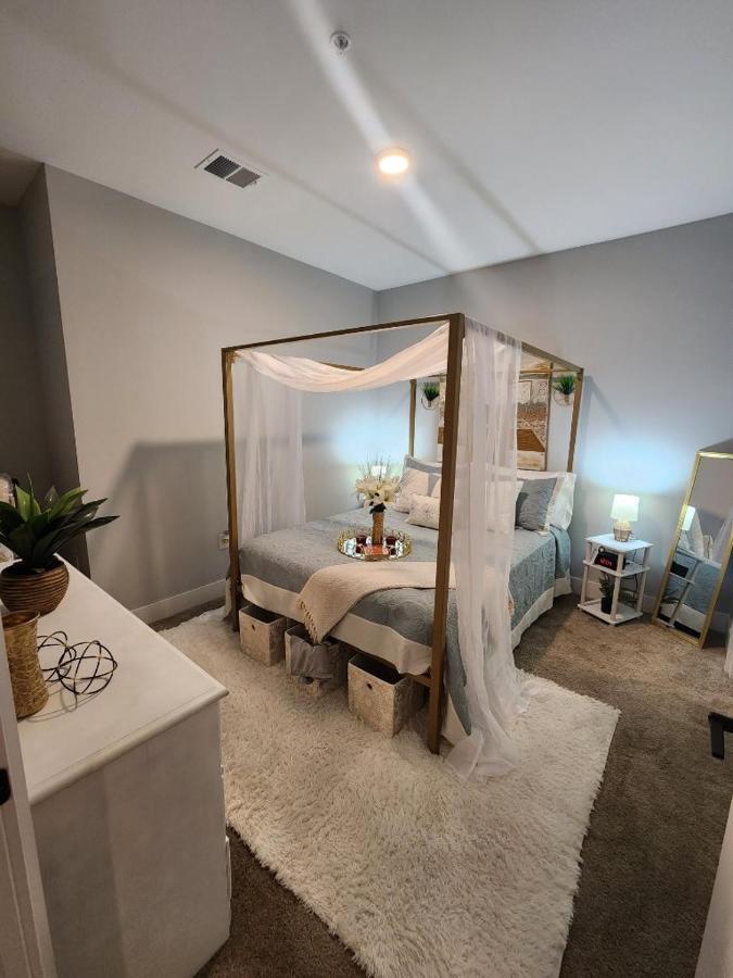 The Creamstone Apartment