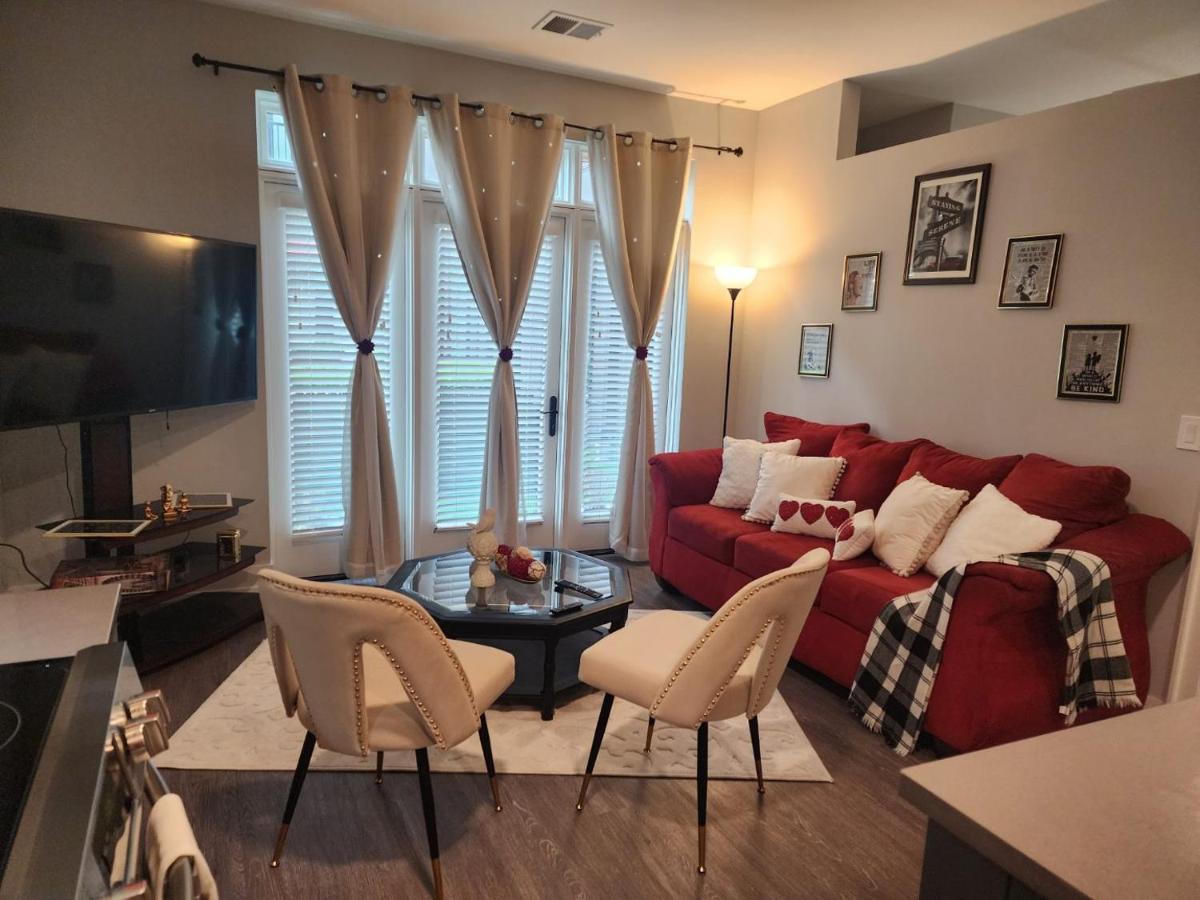 The Creamstone Apartment
