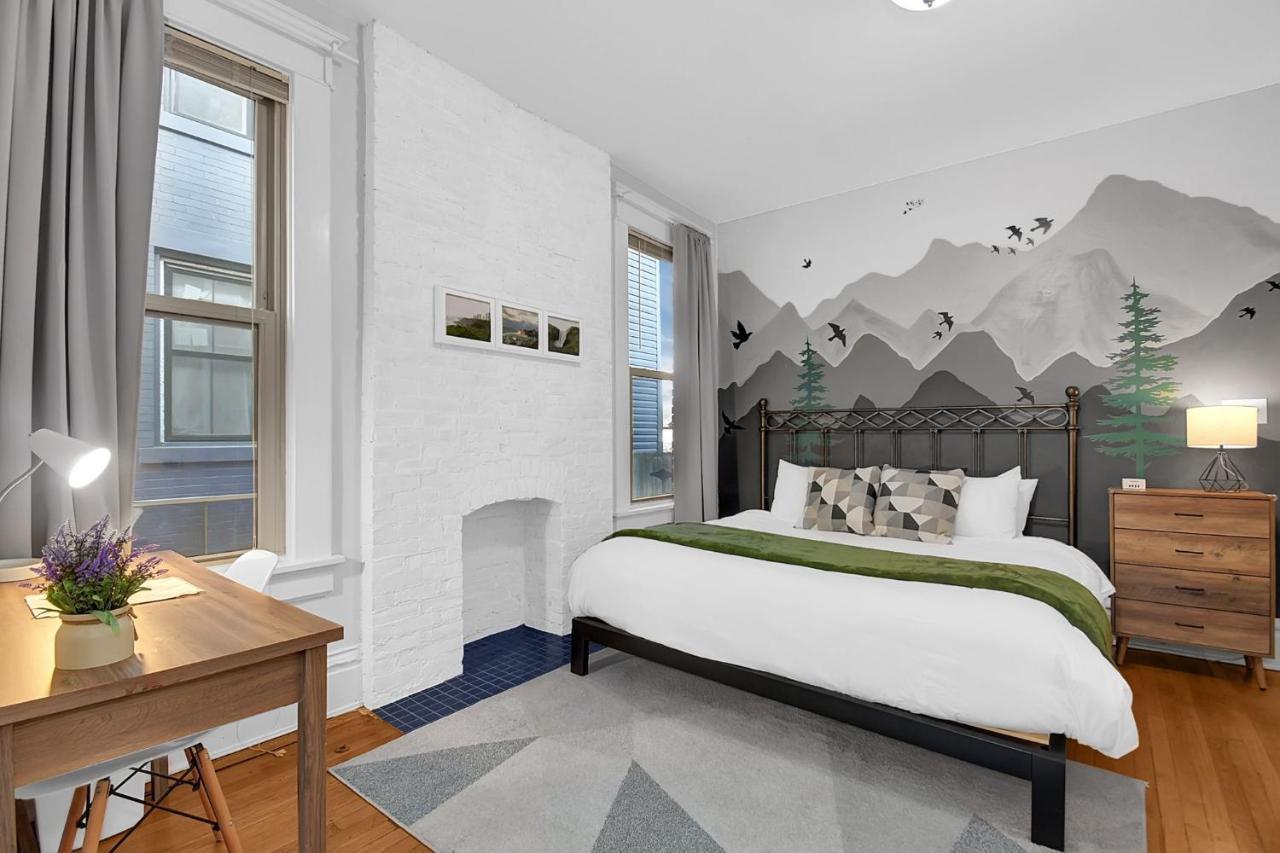 Modern European 1br Near Dt-historic St Apartment