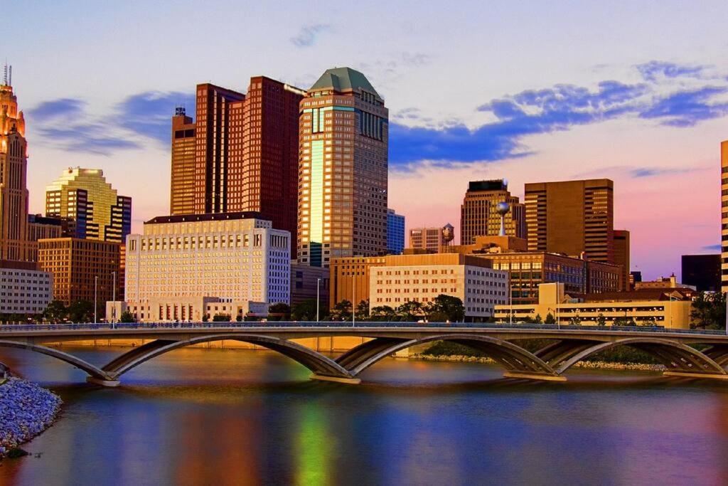 King + 2 Queen Bed - Heart Of Downtown Apartamento Columbus