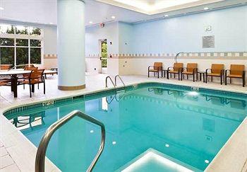 Hotel Courtyard Easton 3*
